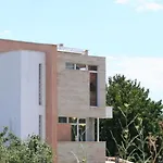 بيت للعطل Happy-U House - Modern Sea View Retreat For Every Seasons