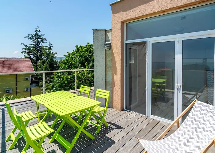 Happy-u House - Modern And With Stunning View Ferienhaus Tschernomorez