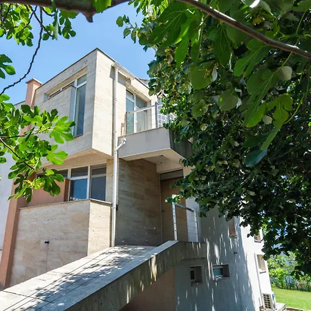 Happy-u House - Modern And With Stunning View بيت للعطل