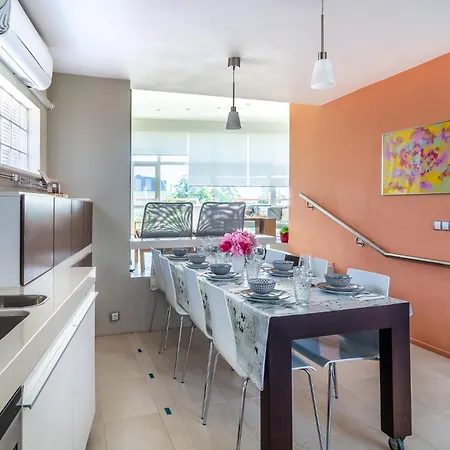 Happy-u House - Modern And With Stunning View بيت للعطل *