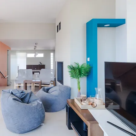 Сasa de vacaciones Happy-u House - Modern And With Stunning View
